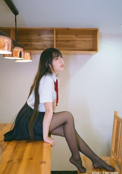 韩国女大学生沙龙室_电视剧在线观看