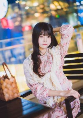 善良美丽女邻居4_午夜激情